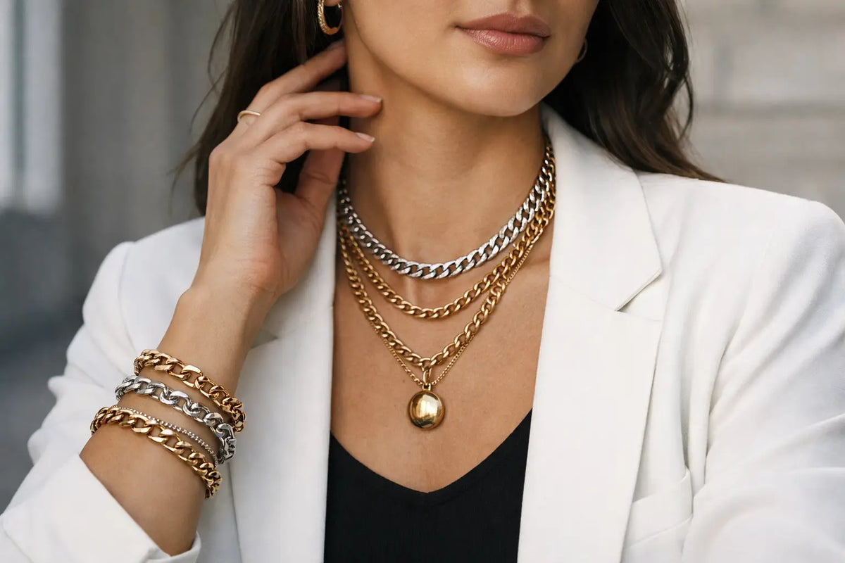 How to Match Chain Sets for Bold Everyday Style