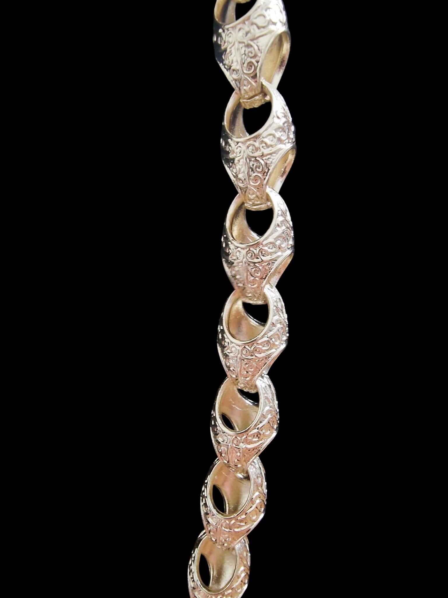 9" (13mm) Gold Plated Acorn Bracelet