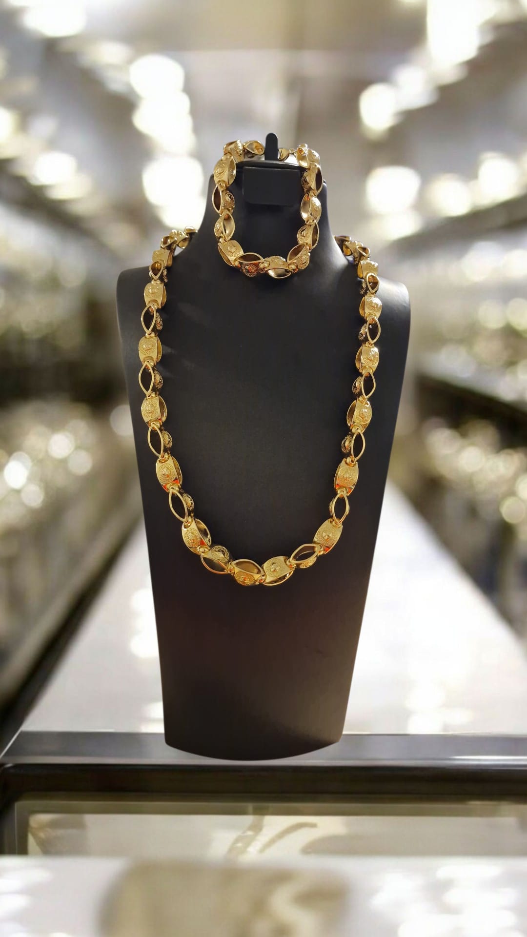 24" Gold Plated Medallion Medusa Link Chain & 8 3/4" Matching Bracelet