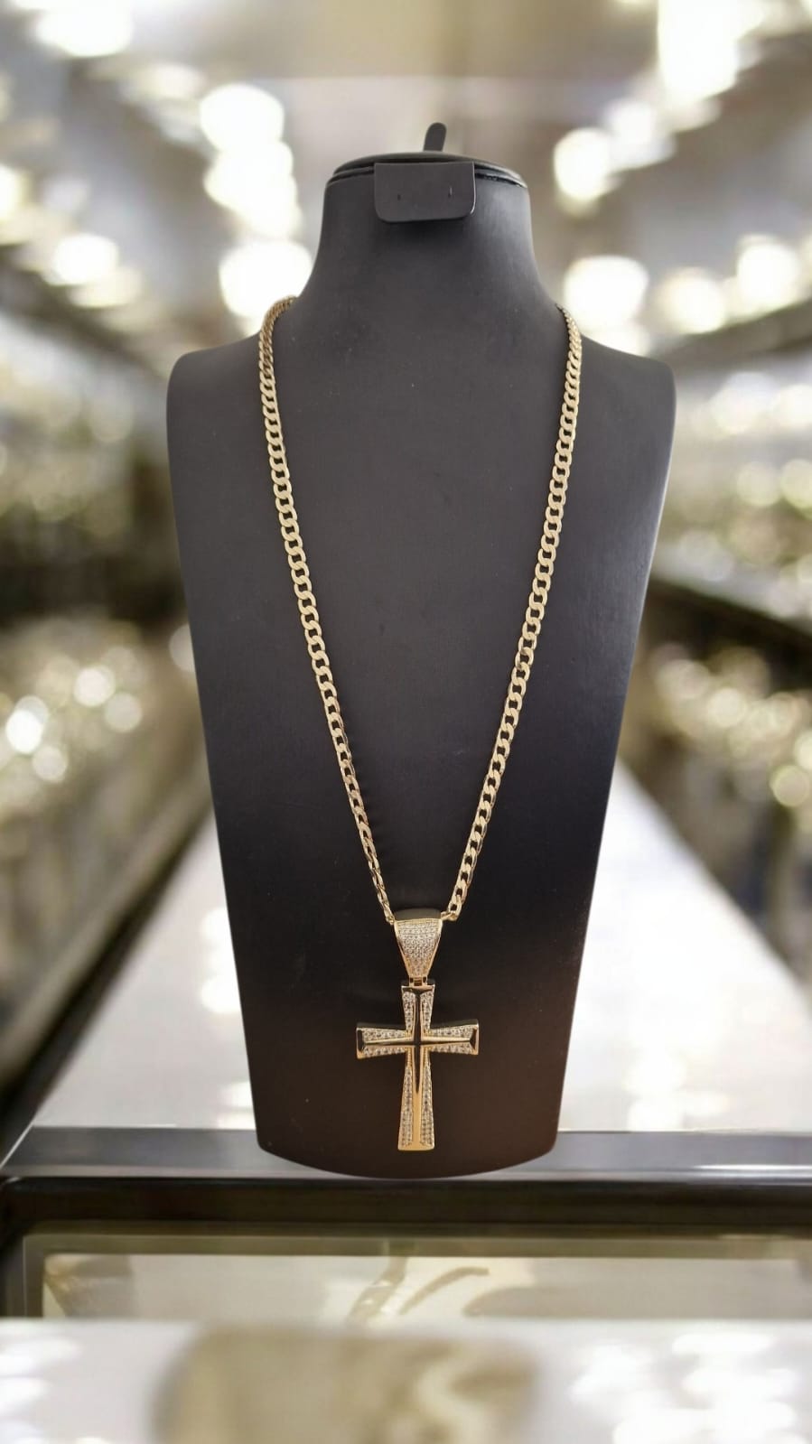Gold Plated Curb Chain & Victoria Cross Pendant – 5mm / 8mm