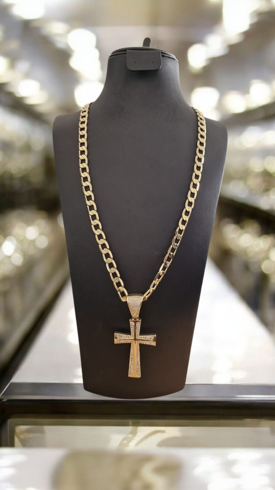 Gold Plated Curb Chain & Victoria Cross Pendant – 5mm / 8mm