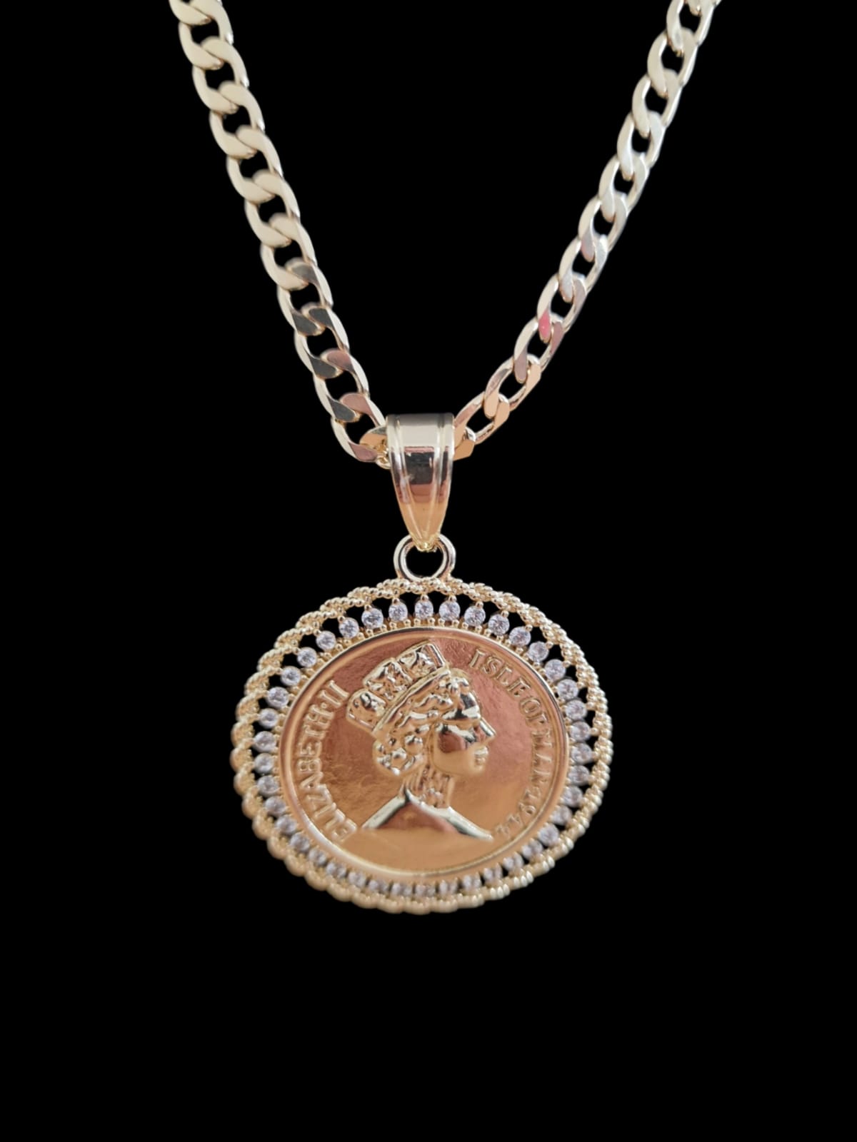 24" Gold Plated Curb Chain Necklace with Sovereign Style Pendant – Choose Your Width
