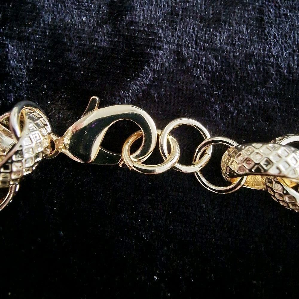 mum pendant belcher bracelet. 8- 8 1/2" gold plated