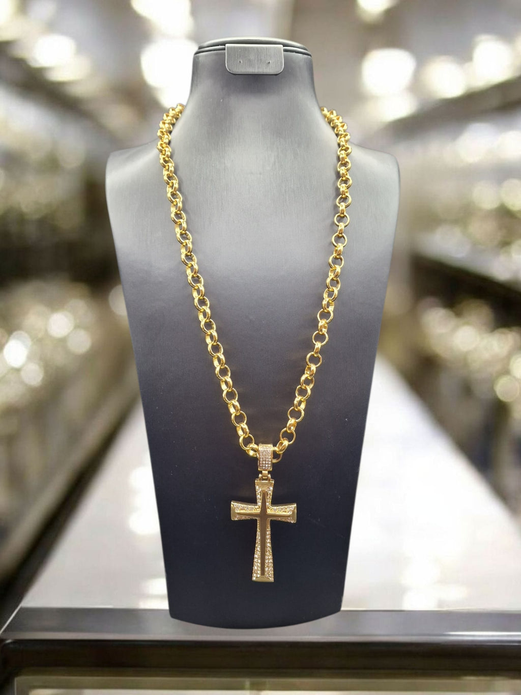 23" (8mm) Gold Plated Belcher Chain & Victorian Cross Pendant