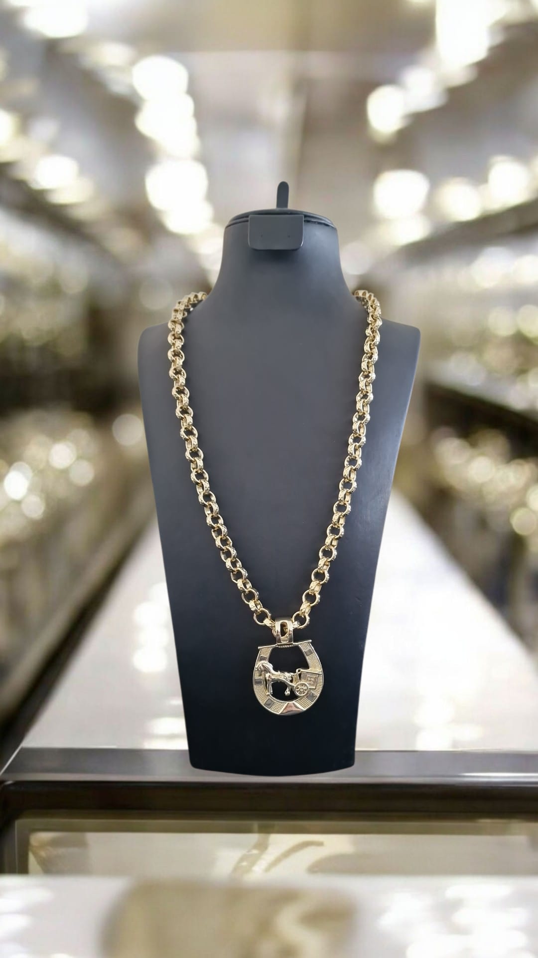24" Gold Plated Belcher Chain & Horse Shoe Pendant (9mm)
