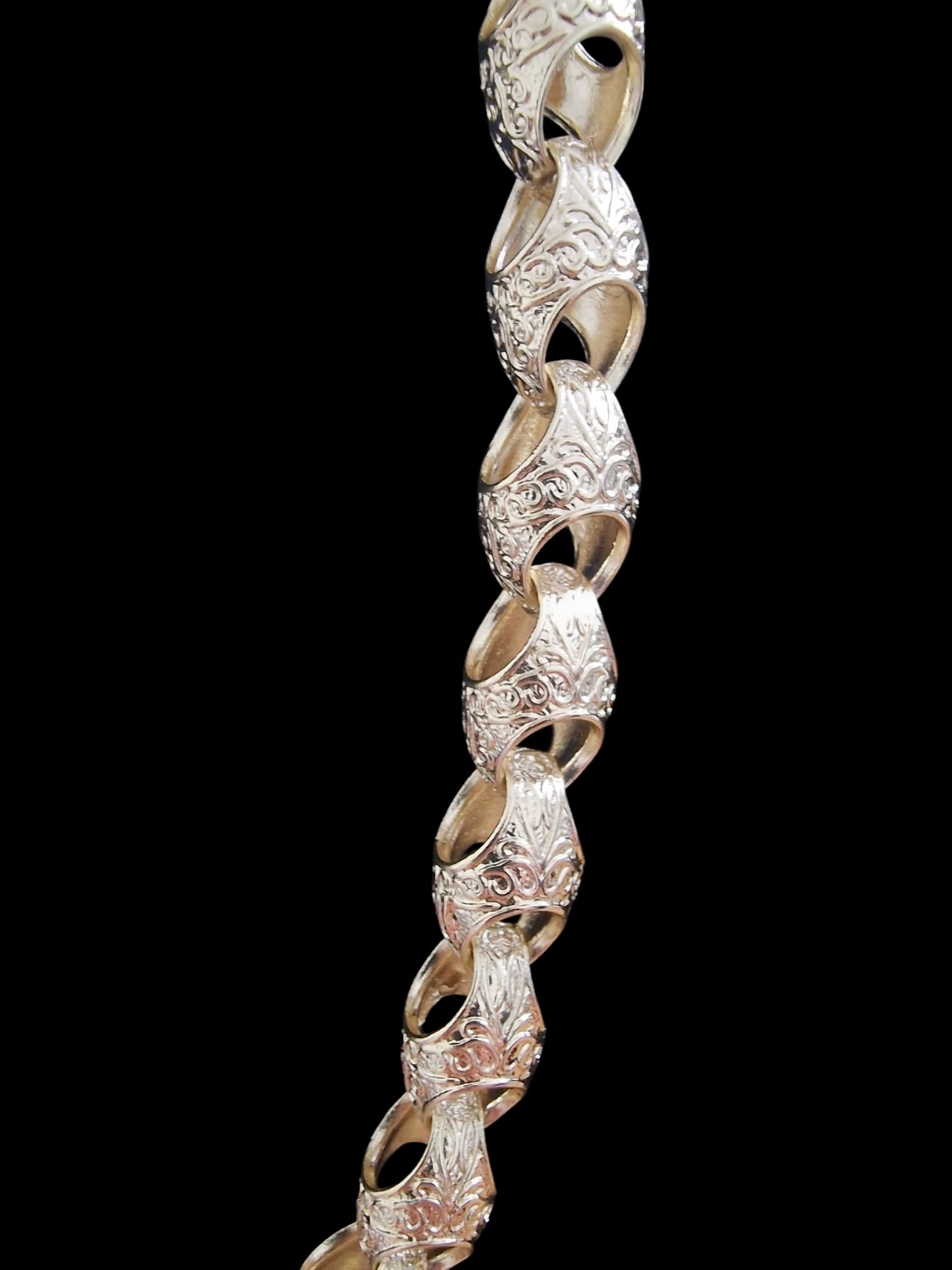 9" (13mm) Gold Plated Acorn Bracelet